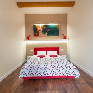  Апартаменты Alex Apartments Near Kreshatik St Украина